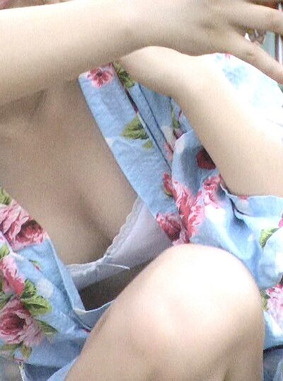 （再販）ブラちらする浴衣JK